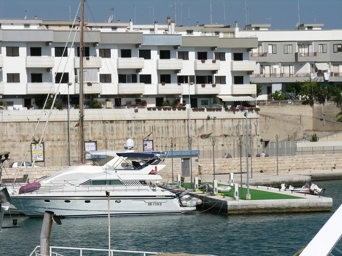 B&B La Baia Sea Rooms ビシェーリエ エクステリア 写真